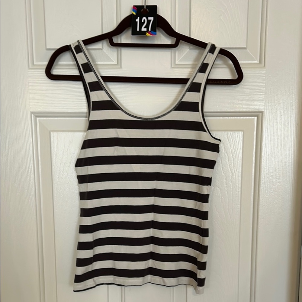 Divided Black and White Fitted Sleeveless Tank Top Sz 10
